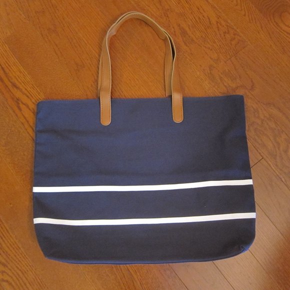 white house black market tote